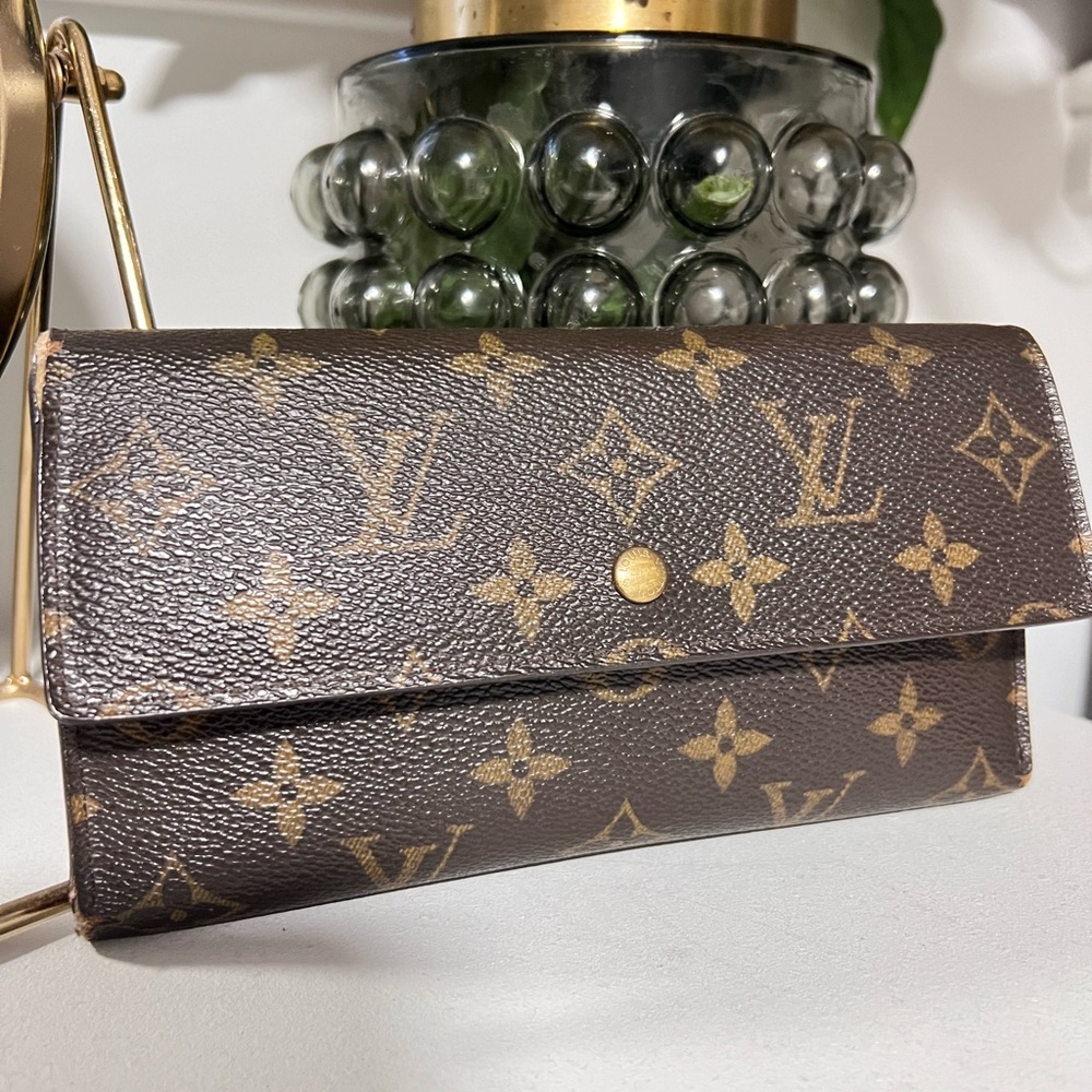 Louis Vuitton Tri Fold Wallet - Picture 11 of 11